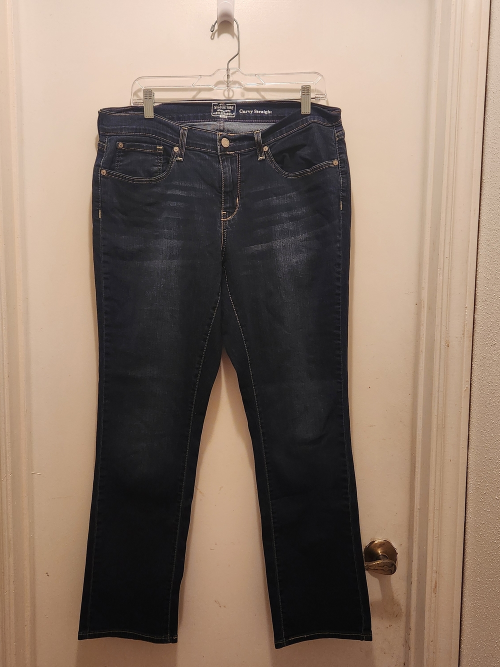 Levi's Curvy Straight Jeans